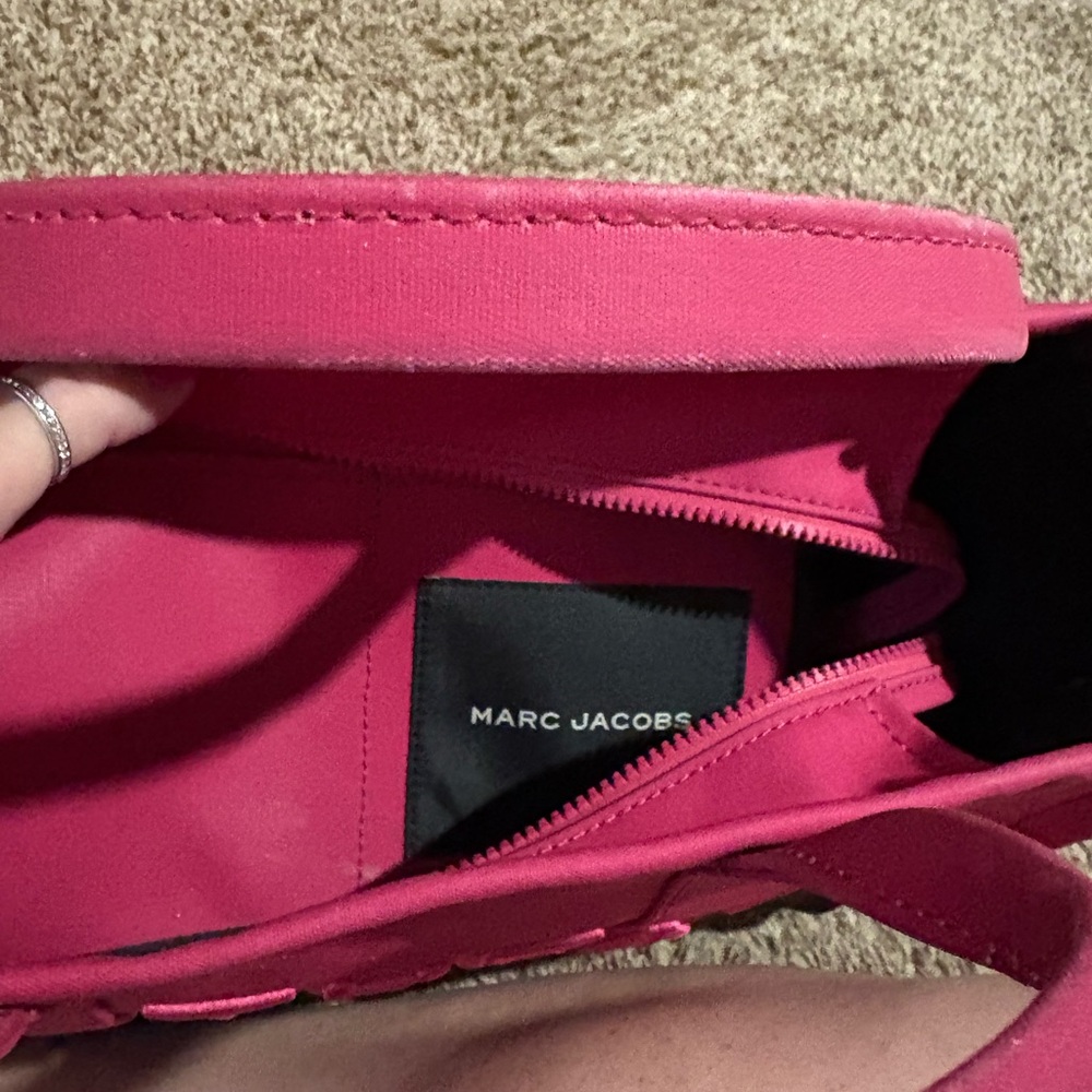 Marc Jacobs Fuchsia and Black Tote - Picture 5 of 15